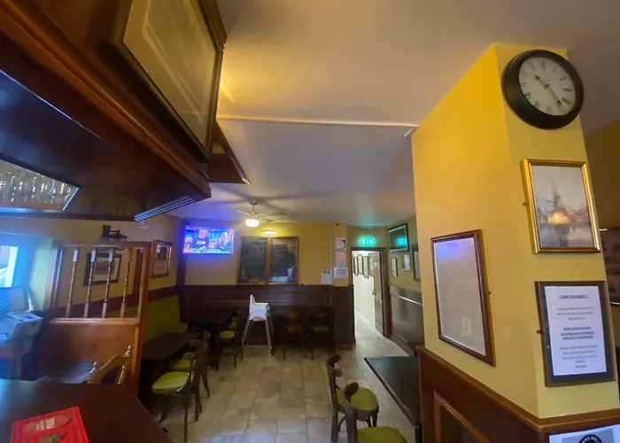 Lady Hamilton Inn